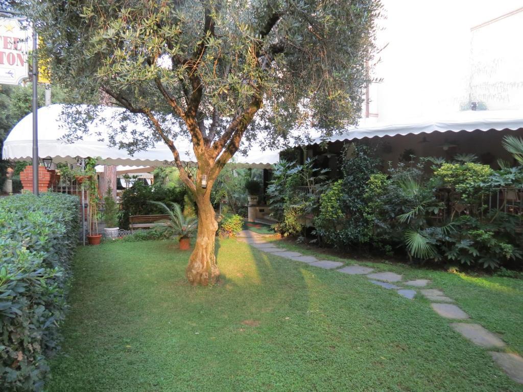 Hotel Kyrton Forte dei Marmi Exterior foto